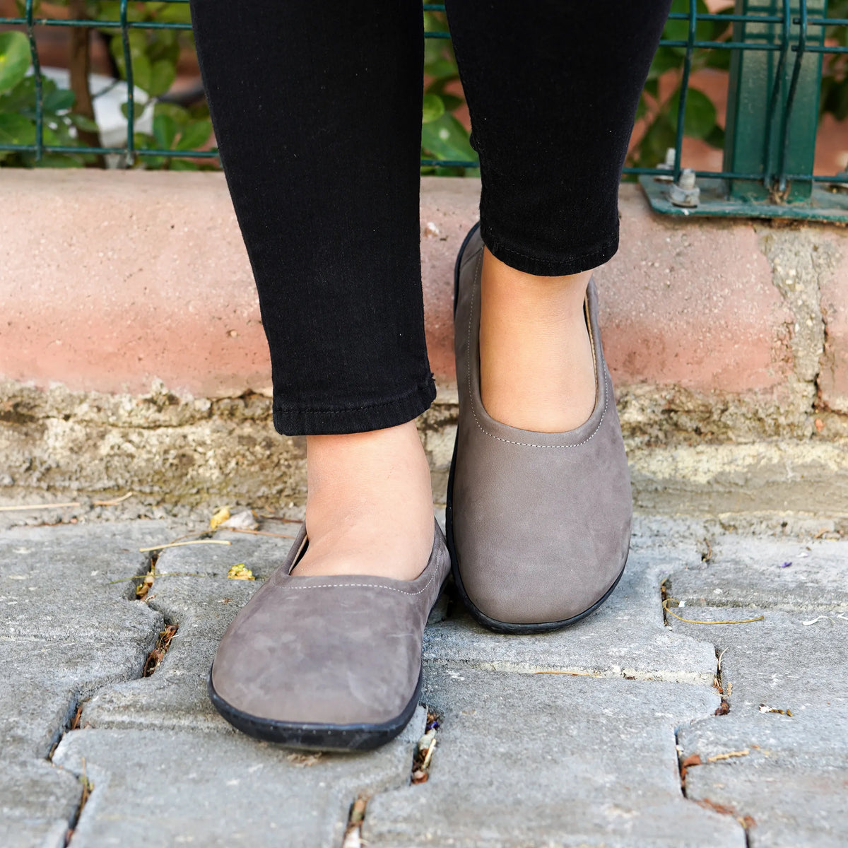 Nubuck Barefoot Ballet Shoes – 6 mm Rubber Sole – Gray