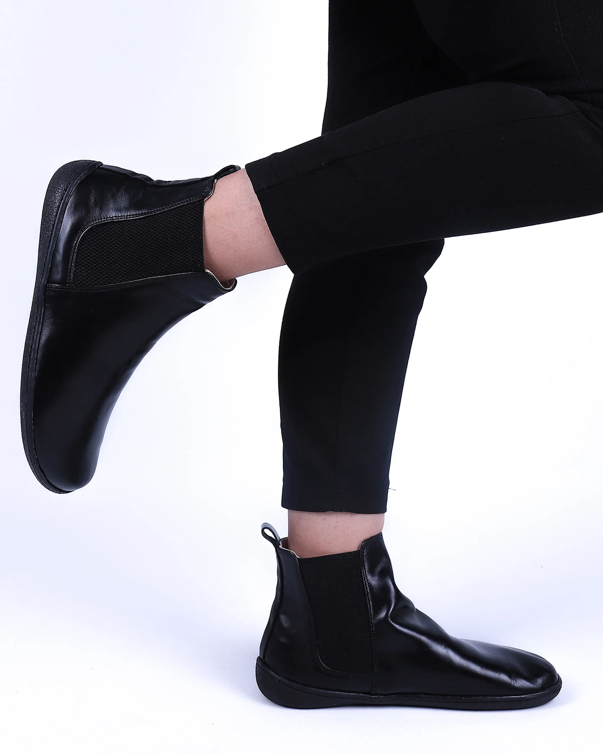 Smooth Barefoot Chelsea Boots Shoes – 6mm Rubber Sole – Black