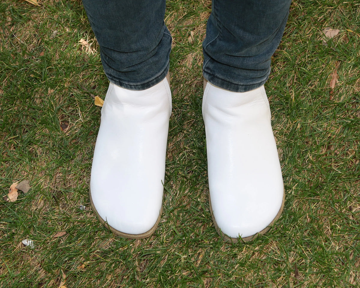 Smooth Barefoot Chelsea Boots Shoes – Classic Sole — Leather Sole – White