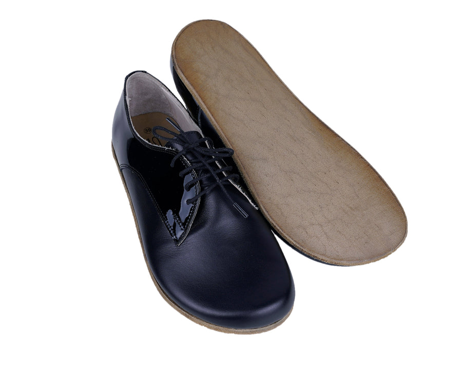 & Glossy Black Patent Leather Barefoot Oxford Shoes — Leather Sole