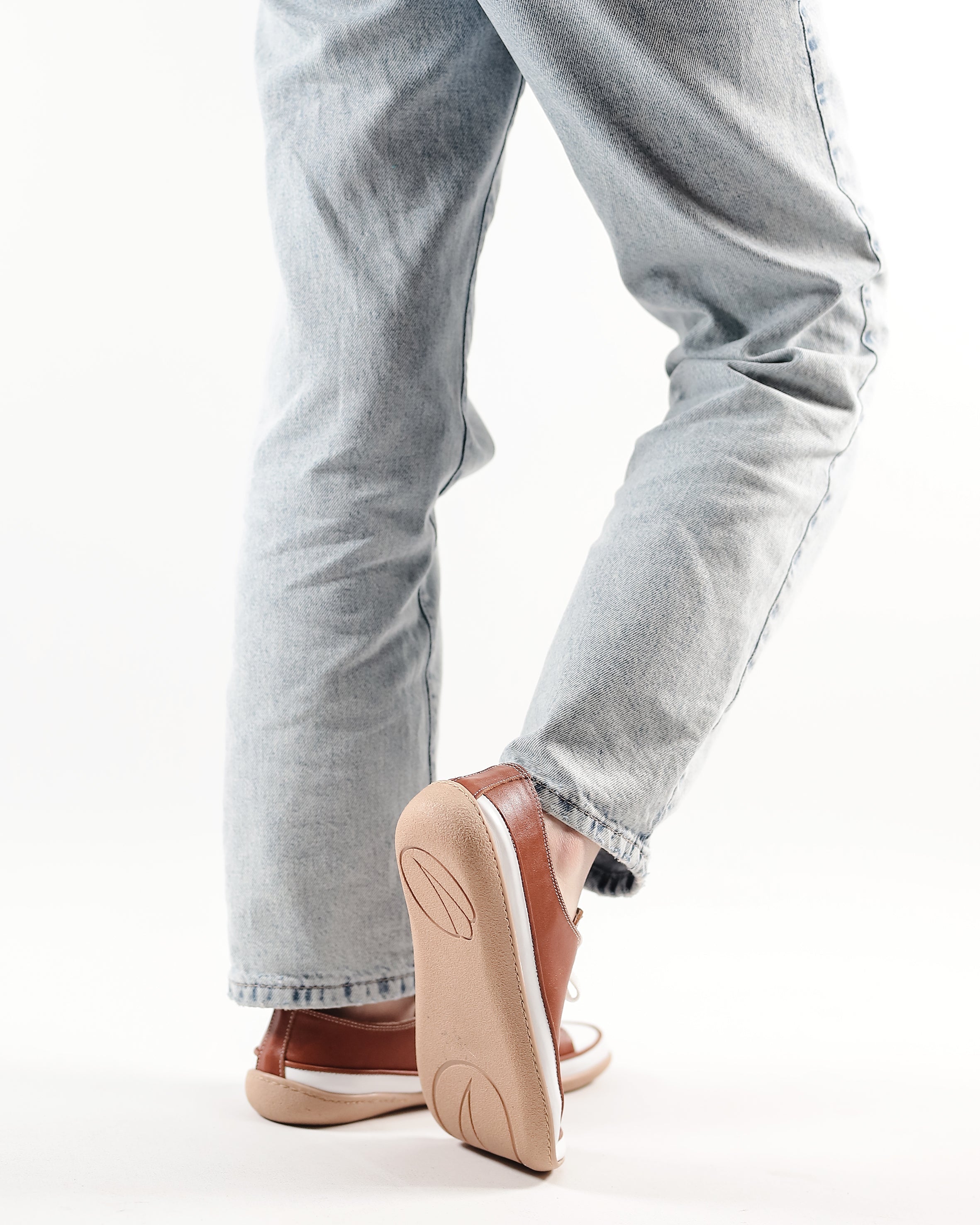 Brown Converse Style Wide Barefoot Shoes Smooth Leather Handmade Rubber Outsole ürününün kopyası ürününün kopyası 