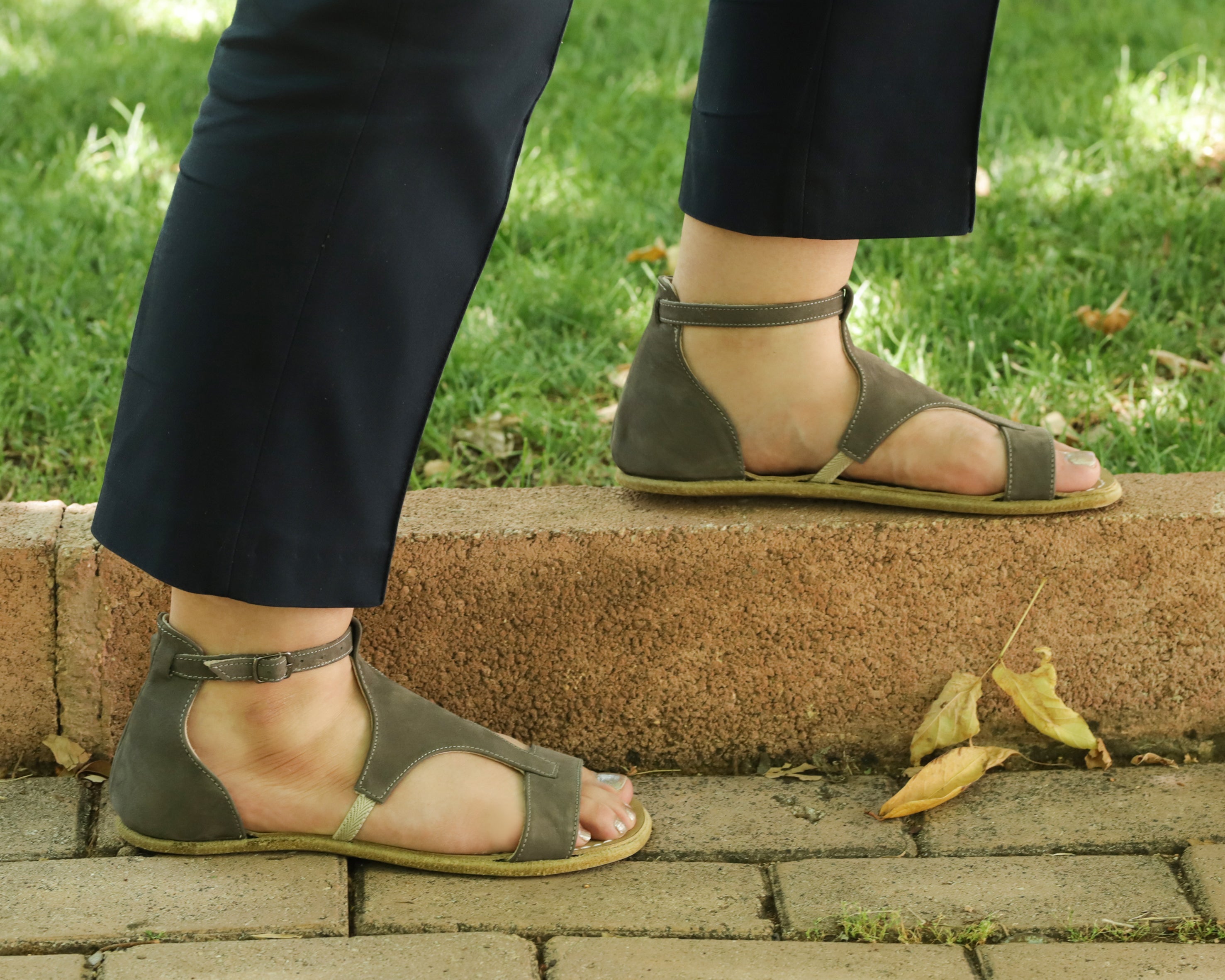 Smoked Women Buckle Slipper Wide Barefoot Nubuck Leather Handmade