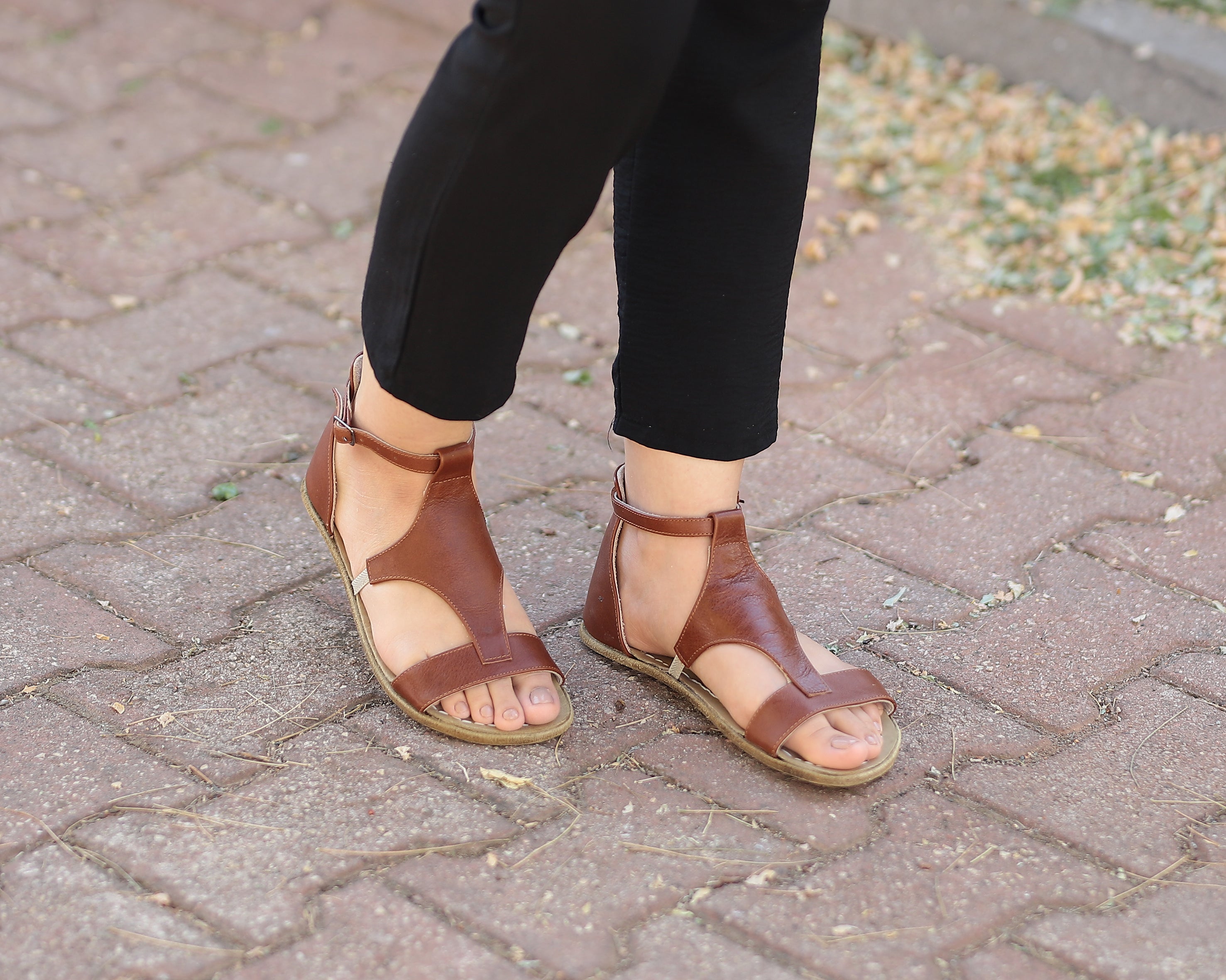 Brown Women Buckle Slipper Wide Barefoot Smooth Leather Handmade