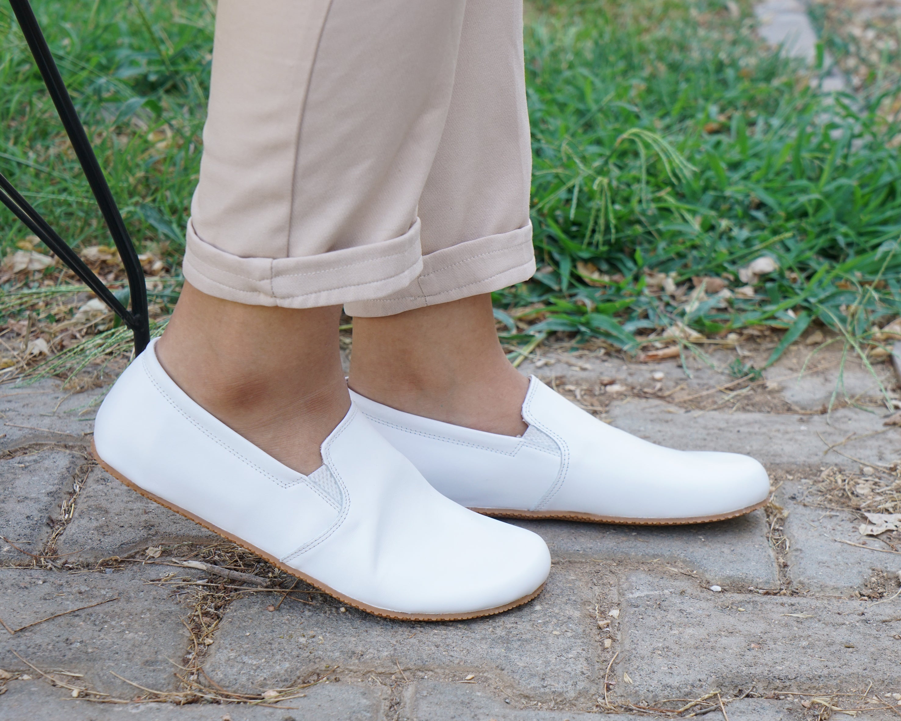 White Slip-On Wide Barefoot Shoes Smooth Leather Handmade 4mm Rubber Outsole 