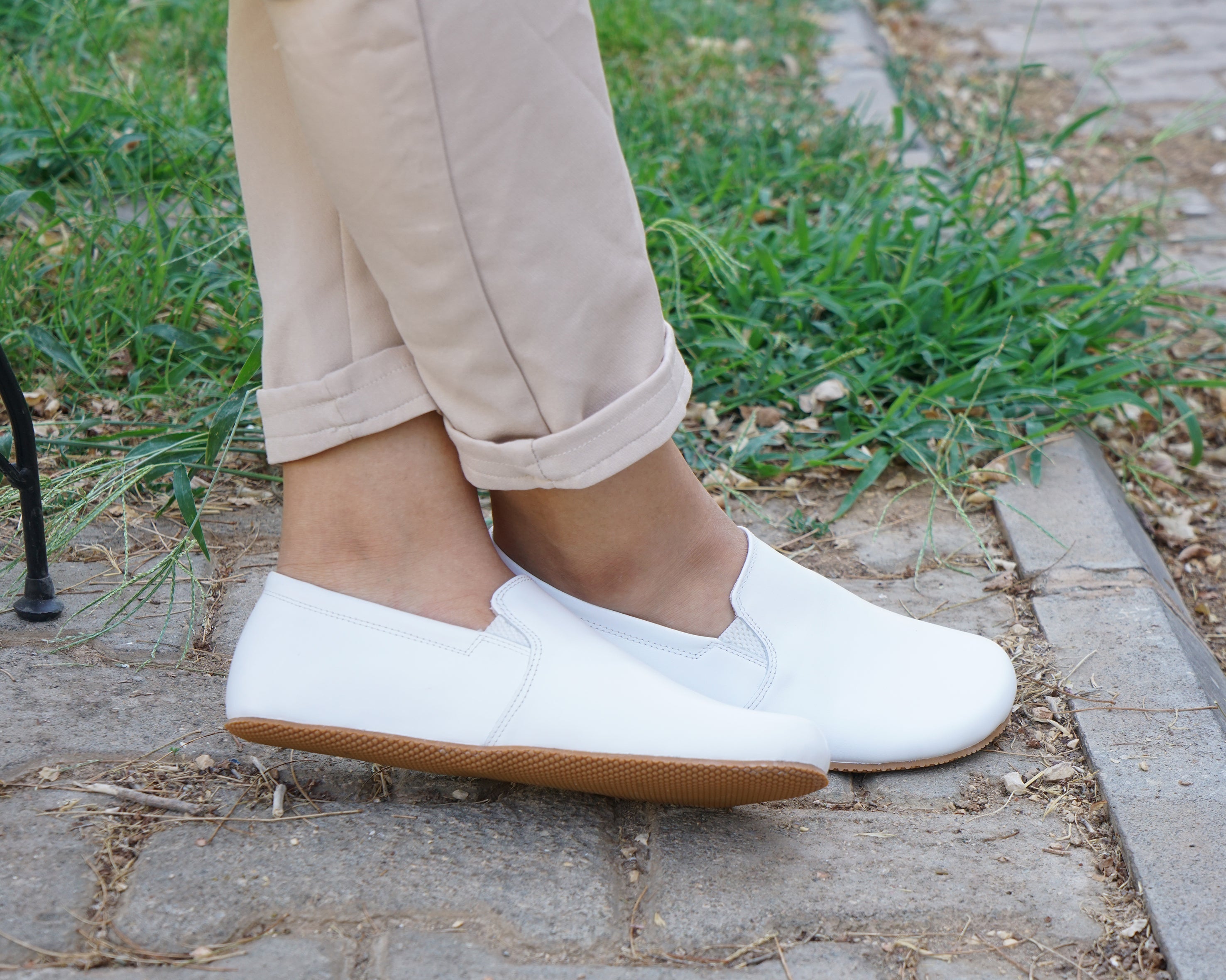 White Slip-On Wide Barefoot Shoes Smooth Leather Handmade 4mm Rubber Outsole 