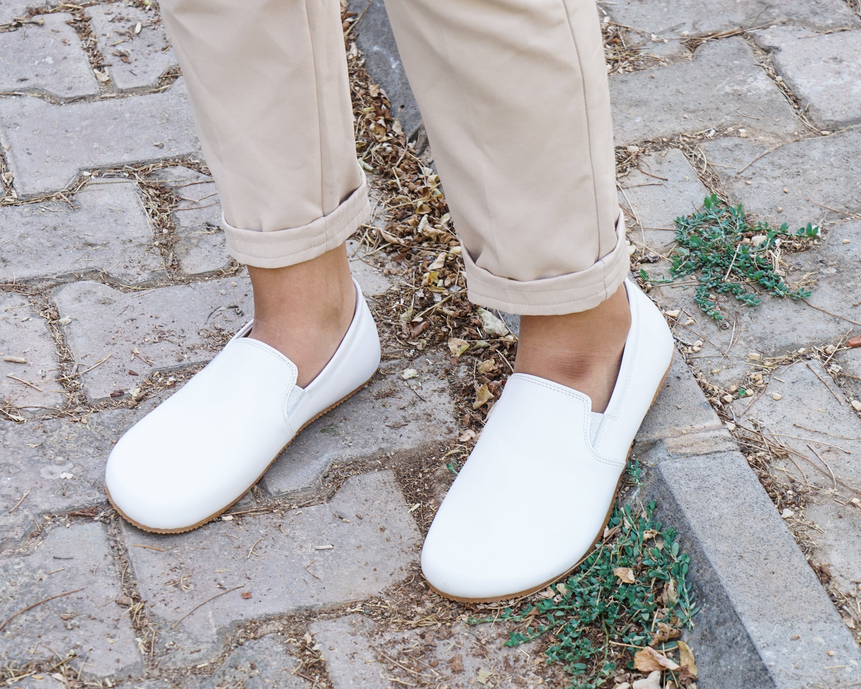 White Slip-On Wide Barefoot Shoes Smooth Leather Handmade 4mm Rubber Outsole 
