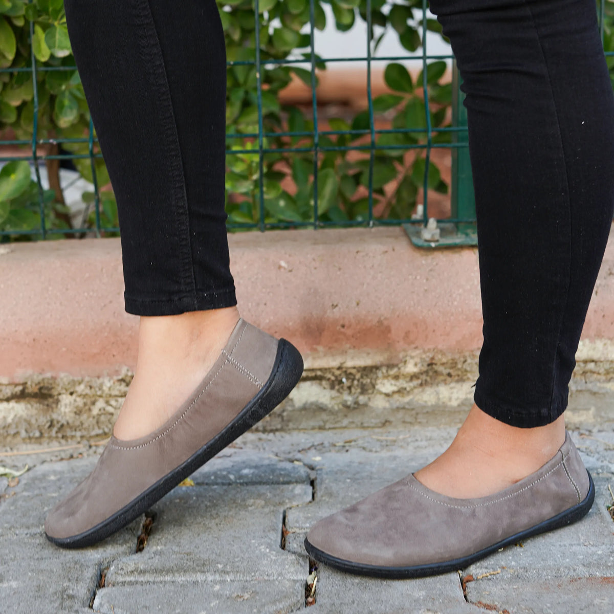 Nubuck Barefoot Ballet Shoes – 6 mm Rubber Sole – Gray