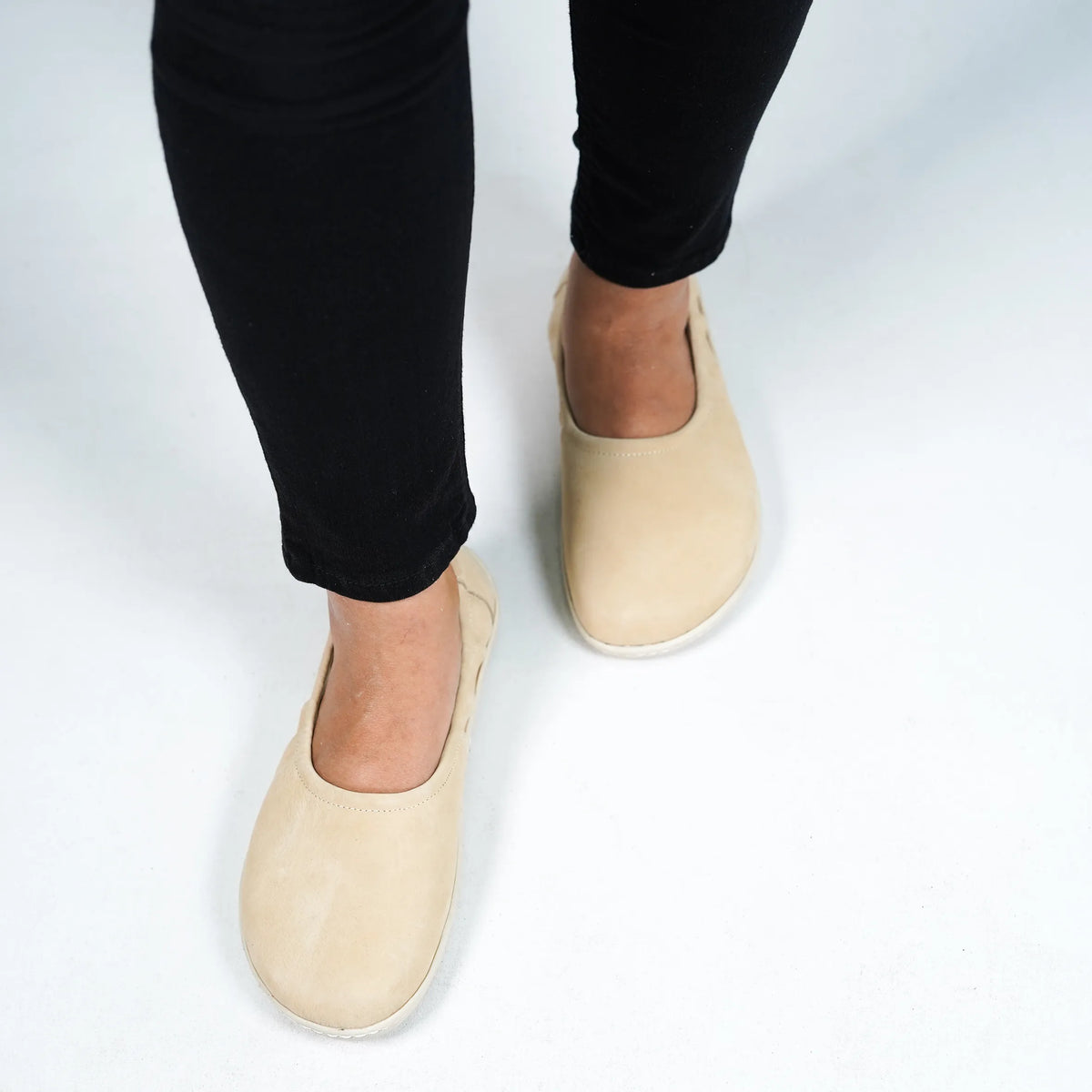 Nubuck Barefoot Ballet Shoes – 6 mm Rubber Sole – Cream