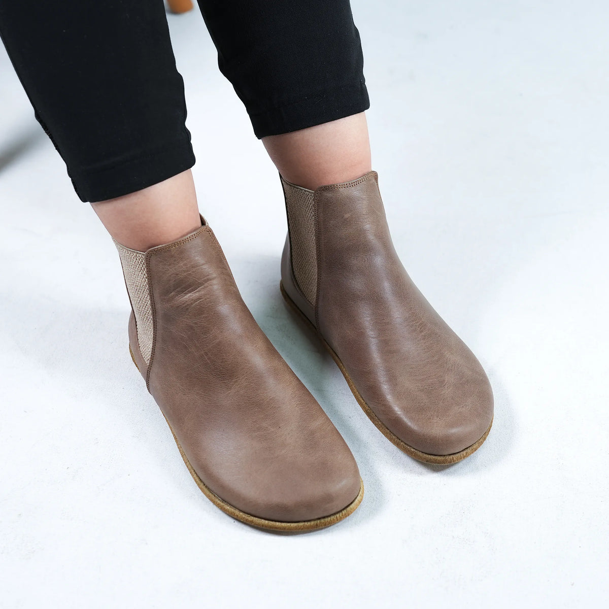 Crazy Barefoot Chelsea Boots Shoes – Classic Sole — Leather Sole – Beige Bizon