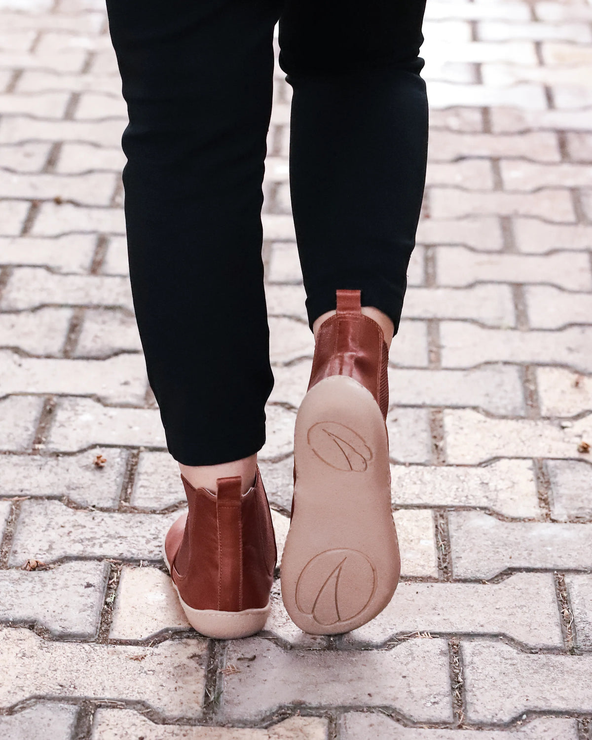 Smooth Barefoot Chelsea Boots Shoes – 6mm Rubber Sole – Brown