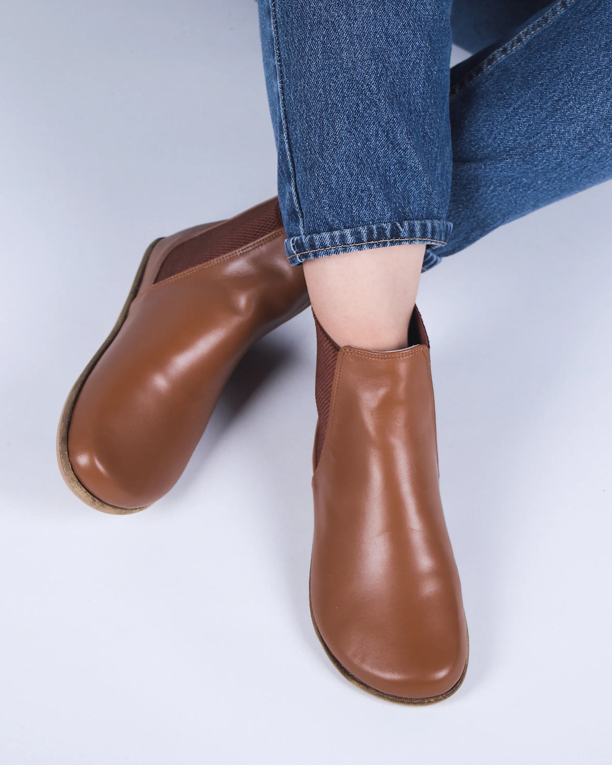 Smooth Barefoot Chelsea Boots Shoes – Classic Sole — Leather Sole – Tan
